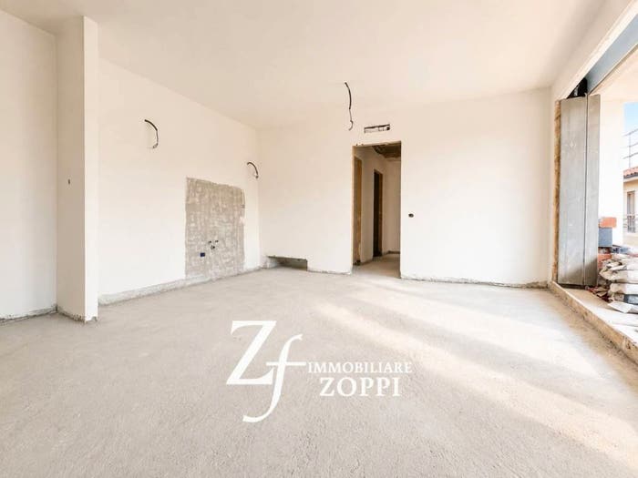 Appartamento con 5 locali in vendita in VIA LARGA, Centro, Calenzano