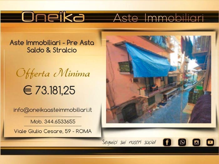 Appartamento trilocale in vendita in Vico Solitaria, Santa Lucia, Napoli