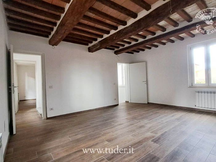 Casa con 6 locali in vendita in Vocabolo Saletta, Deruta