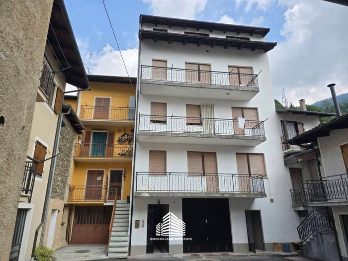 Appartamento quadrilocale in vendita in Via Vittorio Veneto, Frassino
