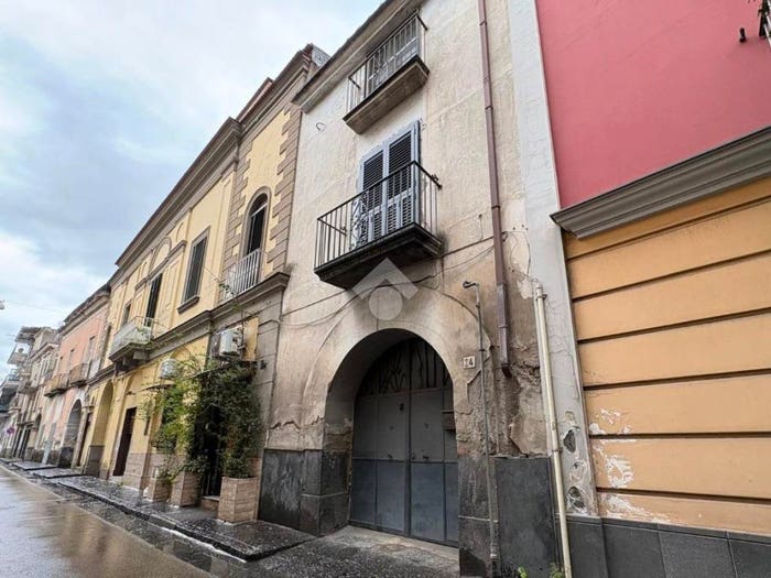 Casa con 6 locali in vendita in Via Libertini, Centro, Caivano