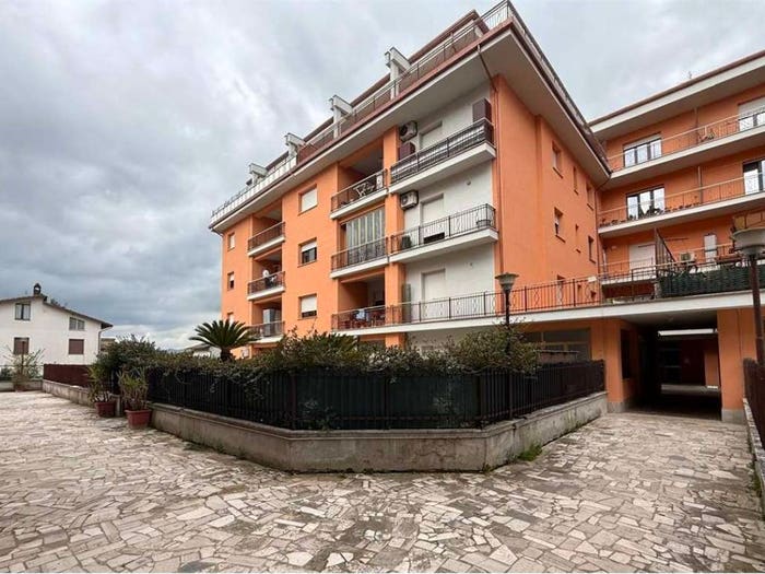 Appartamento trilocale in vendita in Via Antonio Rosmini, Mestigliano, Corciano