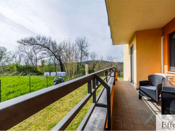 Appartamento quadrilocale in vendita in Via Cavour b, Caravate