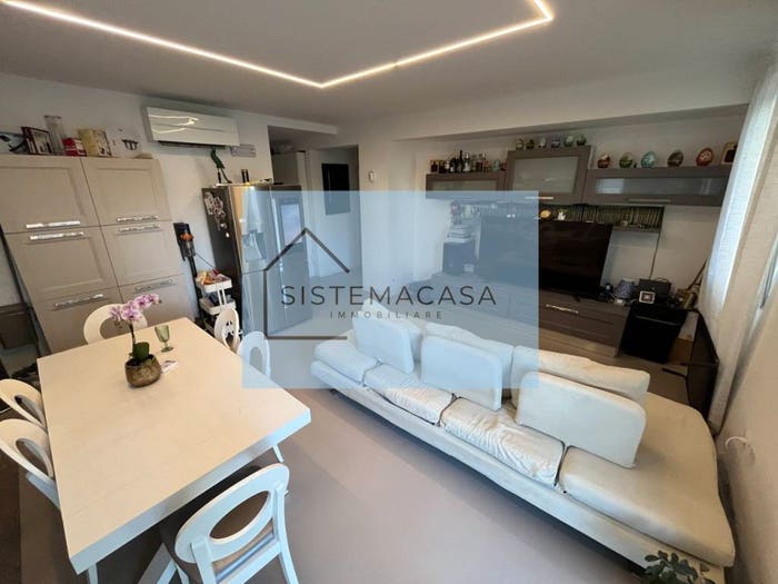 Appartamento quadrilocale in vendita in Viale Italia, Centro, Cervia