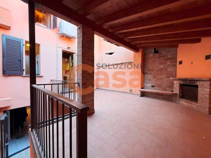 Appartamento trilocale in vendita in Piazza Guglielmo Marconi, Centro, Gragnano Trebbiense