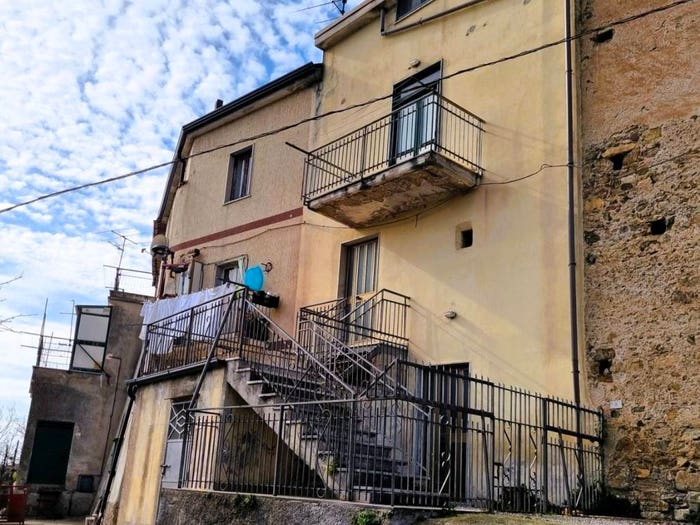 Casa bilocale in vendita in Vicolo Zite, Centro, Serre