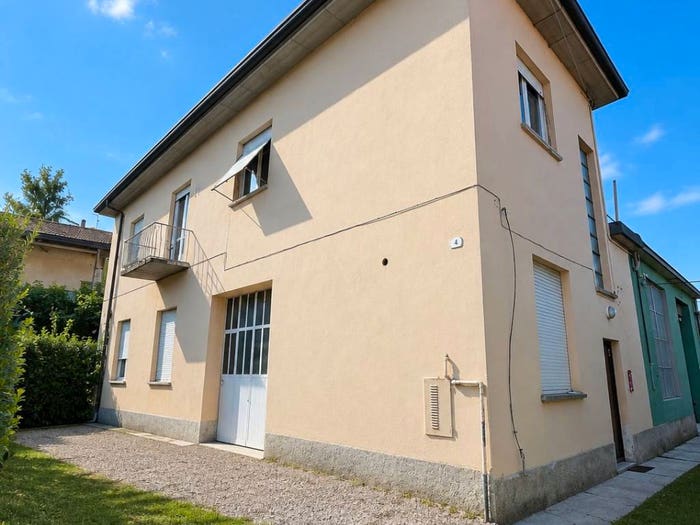 Casa trilocale in vendita in Via Concordia, Semicentro, Cantù