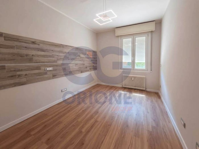 Appartamento trilocale in vendita in Viale Libertà, Cento Paese, Cento