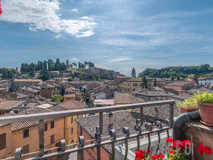 Appartamento con 5 locali in vendita in Via Santa Vittoria, Centro, Acquapendente