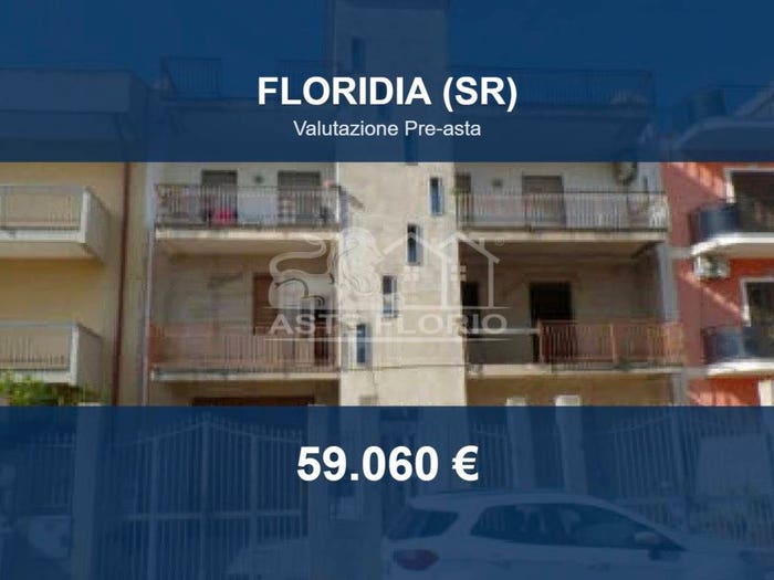 Appartamento con 6 locali in vendita in Via Alexandros Panagulis, Floridia