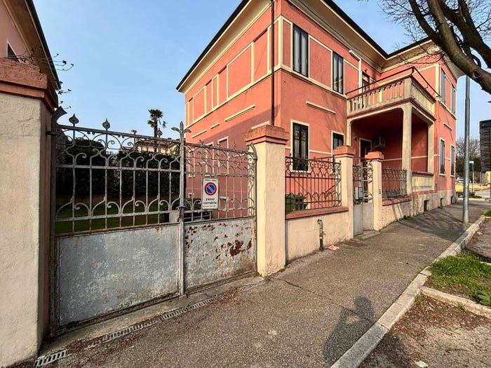 Appartamento con 5 locali in vendita in Centro, Legnago