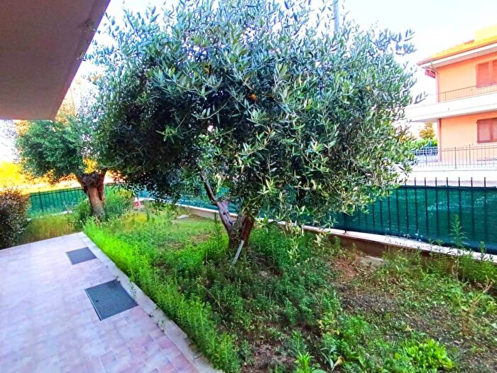 Appartamento trilocale in vendita in Via Lazio, Porto San Giorgio