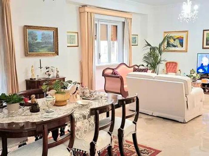 Appartamento quadrilocale in vendita in Via Brunetto Latini, Politeama Ruggiero Settimo, Palermo