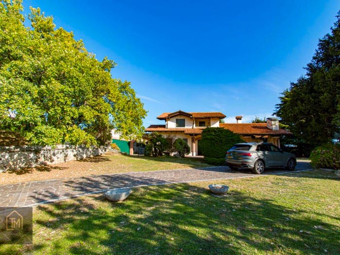 Casa con 6 locali in vendita in Santa Margherita, Roncà