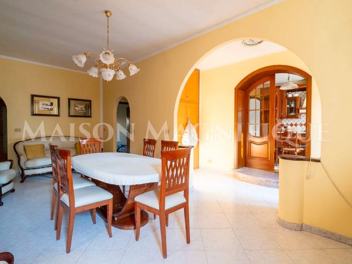 Casa con 6 locali in vendita in Corso Giuseppe Mazzini, Comacchio Città, Comacchio