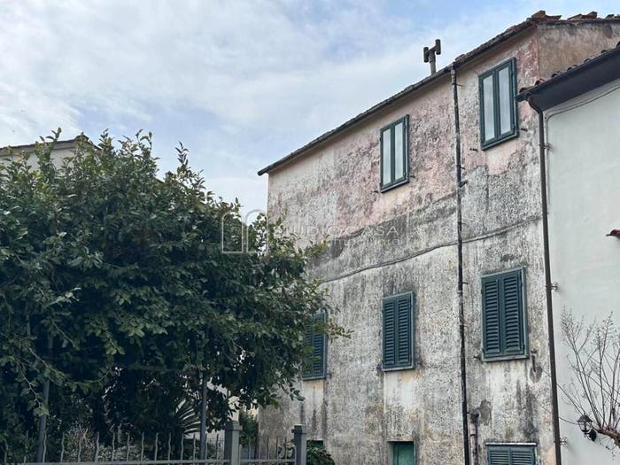 Casa con 6 locali in vendita in Via S Piero, Centro, Calci