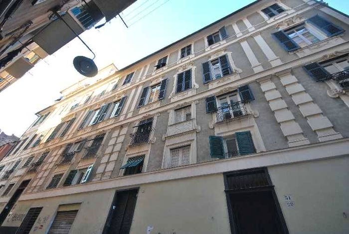 Appartamento quadrilocale in vendita in Stradone Sant'Agostino, Molo, Genova
