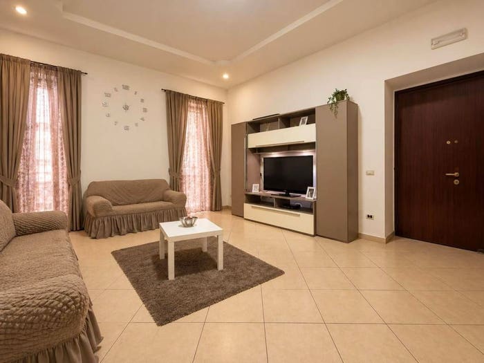 Appartamento trilocale in vendita in Via parma, Vasto, Napoli