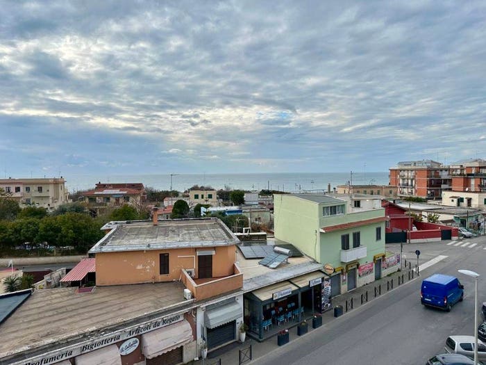 Appartamento trilocale in vendita in Largo Venezia, Marechiaro, Anzio