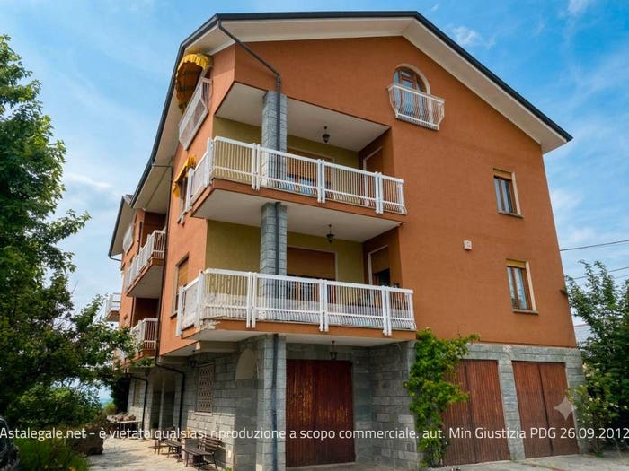 Casa con 6 locali in vendita in Via Roma, Centro, Pianfei