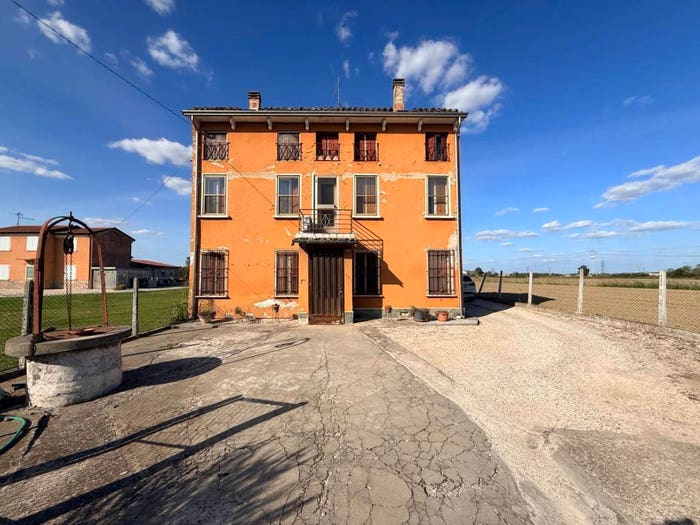 Casa trilocale in vendita in Centro, Poggio Rusco