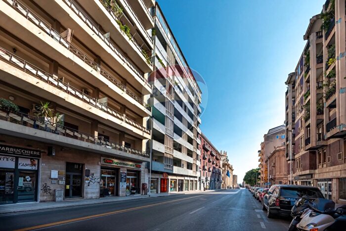 Appartamento con 5 locali in vendita in Via Sonnino, Cagliari
