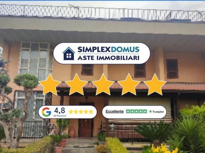Casa con 6 locali in vendita in VIA MATTEOTTI, Cesa