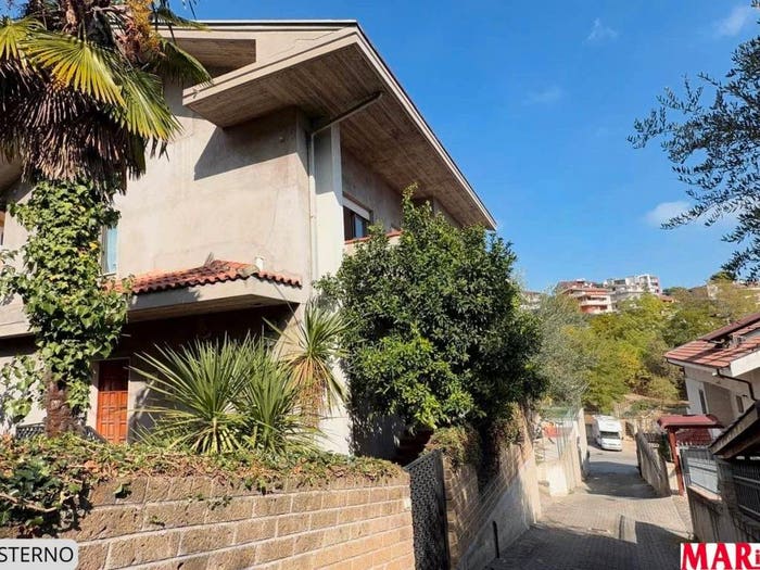 Casa con 6 locali in vendita in Via di Sotto, Colli Innamorati Madonna, Pescara