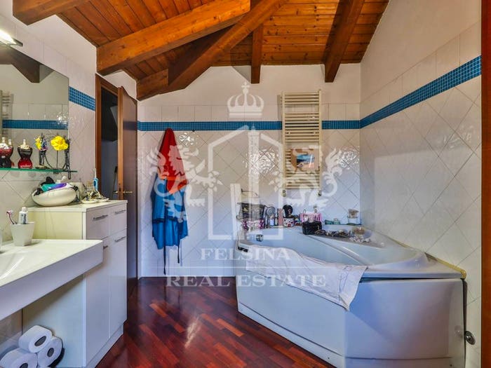 Appartamento trilocale in vendita in Via Podgora, Ceretolo, Casalecchio di Reno
