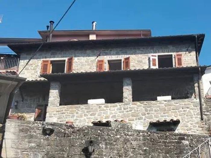 Casa con 6 locali in vendita in Provinciale Magliano No Number, Magliano, Fivizzano