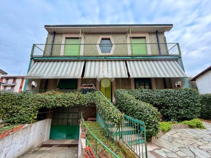 Casa quadrilocale in vendita in Viale Piave, Centro, Pessano con Bornago