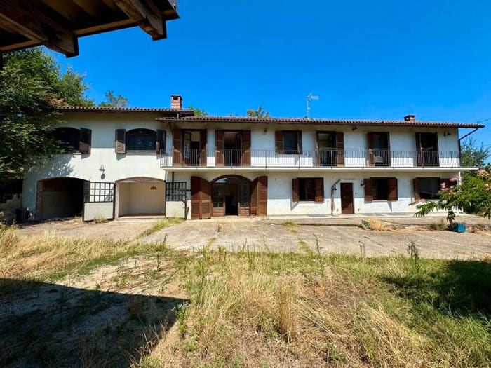 Casa con 6 locali in vendita in Via Camillo Benso di Cavour, Centro, Castagnole Monferrato