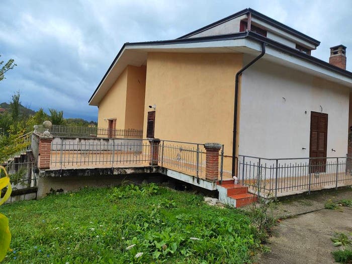 Casa trilocale in vendita in Contrada Ramiera, San Potito Ultra