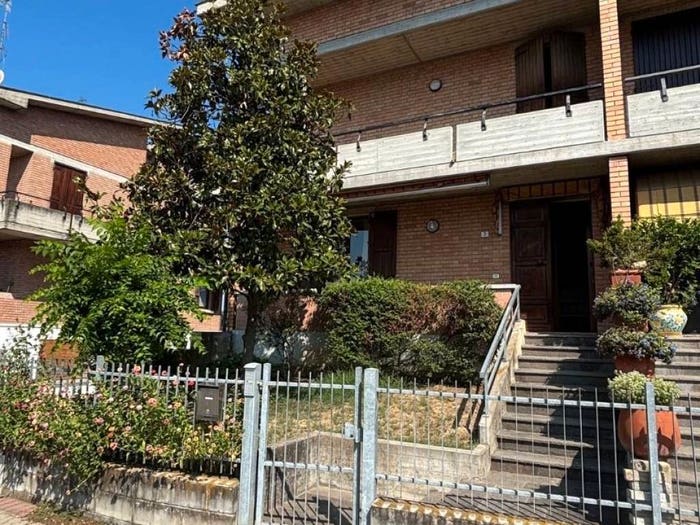 Casa con 5 locali in vendita in Via Elvio Ubaldi, Vigatto, Parma