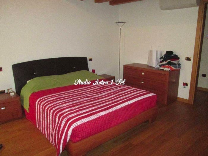 Casa con 6 locali in vendita in Centro, Borso del Grappa