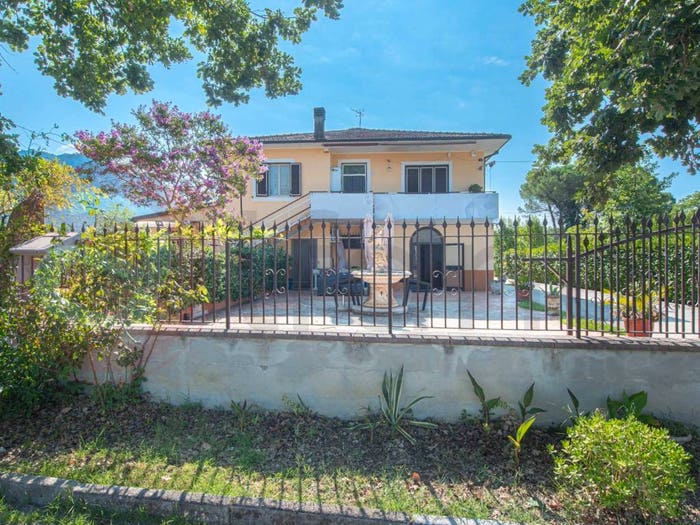 Casa con 6 locali in vendita in Via Querceto, Roccasecca