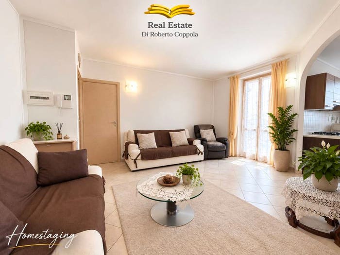 Appartamento trilocale in vendita in Via Monsignor Francesco Bugnano, Centro, Villafranca d'Asti
