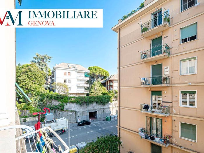 Appartamento trilocale in vendita in Via Monte Zovetto, Albaro, Genova