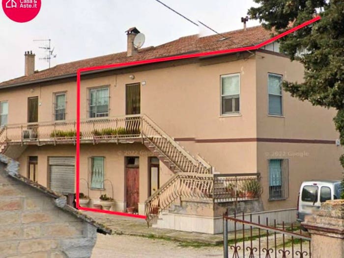 Appartamento con 6 locali in vendita in Contrada Crocette A, Morrovalle
