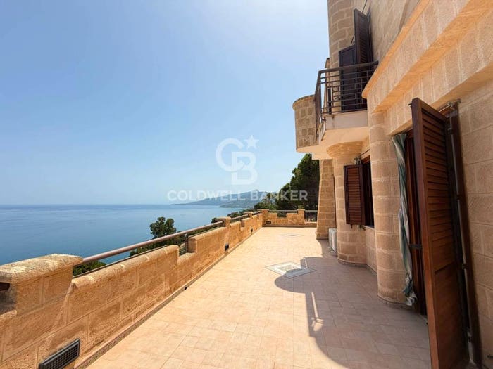 Casa con 6 locali in vendita in Via delle Ninfe, Centro, Cefalù