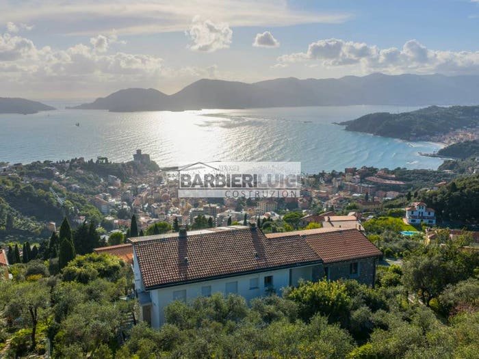 Casa con 6 locali in vendita in Pugliola Solaro, Lerici