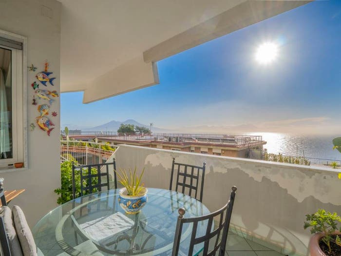 Appartamento quadrilocale in vendita in Via Scipione Capece, Posillipo, Napoli