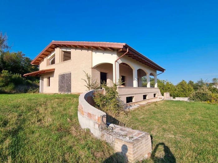 Casa in vendita in Contrada Redentore, Tolentino