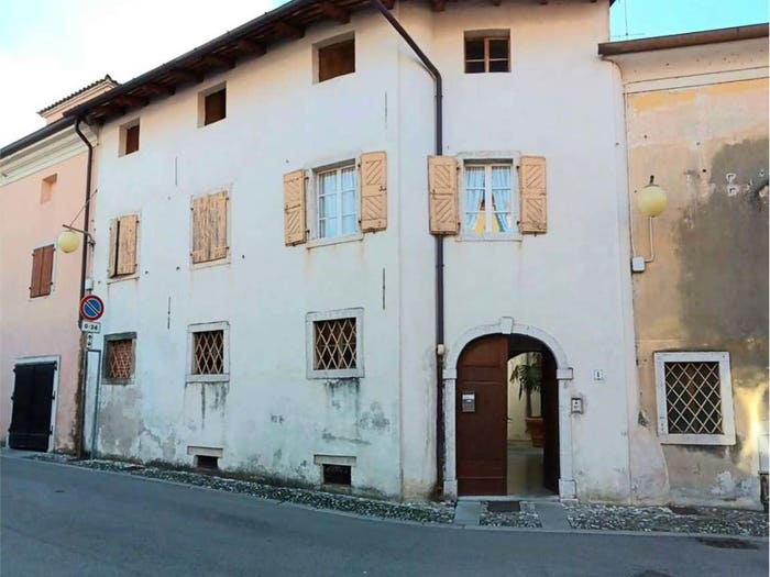 Casa con 6 locali in vendita in Via Imbriani snc, Centro, Cormons