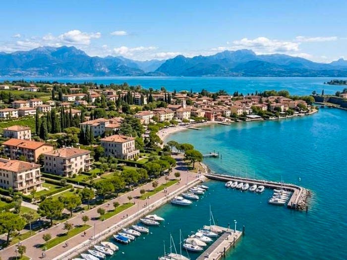 Appartamento bilocale in vendita in Centro, Peschiera del Garda