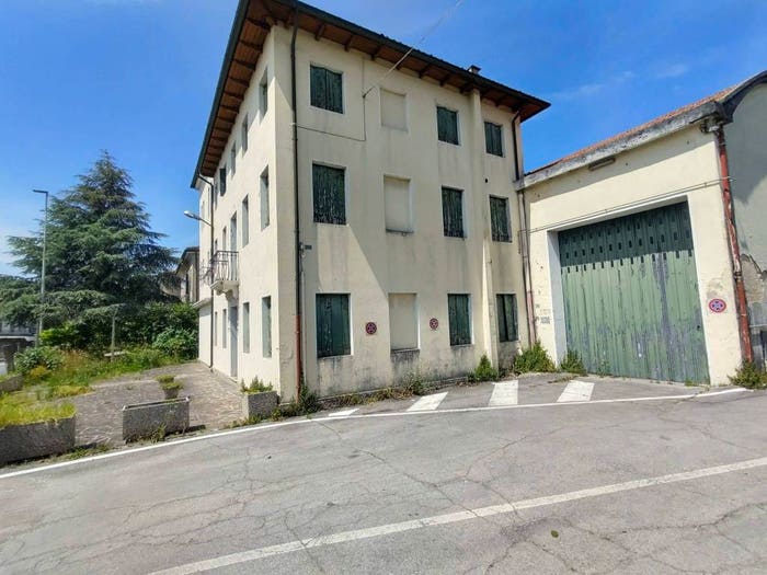 Casa con 6 locali in vendita in Via Roma, Oné, Fonte