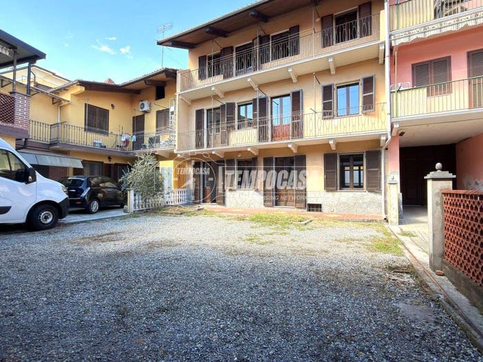 Casa con 6 locali in vendita in Via Somis, Centro, Strambino