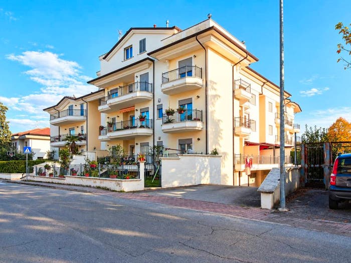 Appartamento trilocale in vendita in Via Iachini, Centro, Nereto
