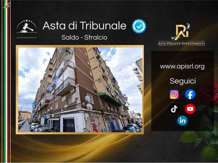 Appartamento quadrilocale in vendita in Via Enrico Cosenz, Centro, Napoli