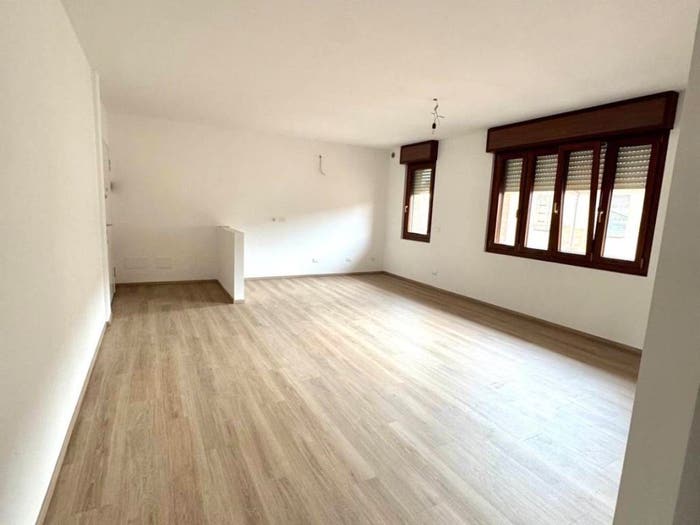 Appartamento con 5 locali in vendita in Via Ugo Dozzio, Centro, Belgioioso